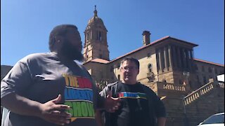 SOUTH AFRICA - Pretoria - Institute of Race Relations (IRR) outside the Union Buildings (video) (7nk)