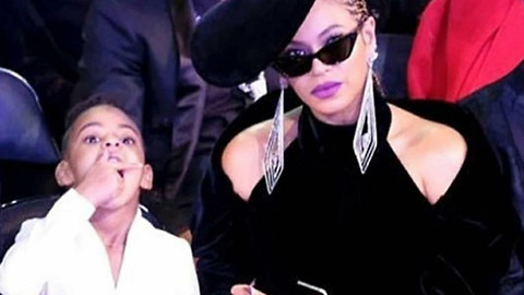 Beyonce is Blue Ivy's Personal Snack Assistant for the 2018 Grammys 😂