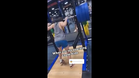 HE SQUATS SHIT REPS & NEARLY DIES FOR RUMBLE CLOUT