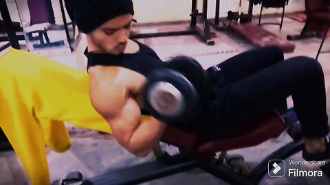 incline dumbbell curls with motivational speech #CristianoRonaldo