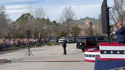 South Carolina stands with president Donald J. Trump !!!