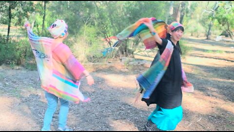 森の妖精たちの虹織りアート服/Rainbow Weaving Art clothes (Video: Shion Zion)