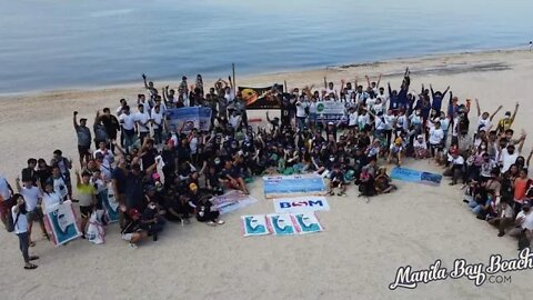 Sooooo Many Volunteers at the Manila Baywalk Dolomite Beach!