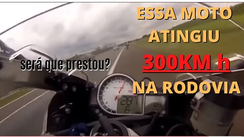 high-capacity motorcycle runs at 300km h on a Brazilian highway [Moto à 300kmh no Brasil].