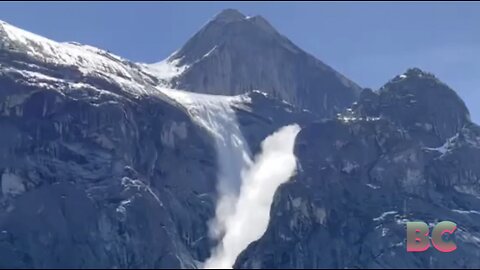 Avalanche in Yosemite ‘sounded like bomb’