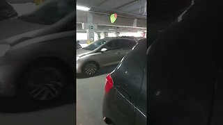 em Valinhos-SP nem estacionamento é seguro... muitos crimes aqui