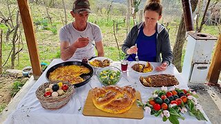 Traditional Easter Food: Role me Mish te Grirë, Buka e Pashkës, Yshmer !