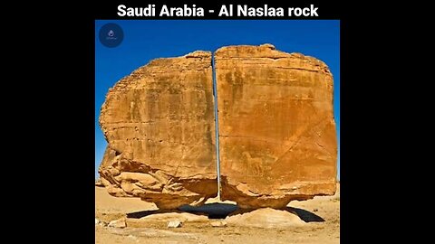 Al Naslaa rock #saudi #rock #alnaslaarock #tourism