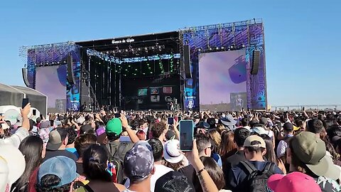 Mora x Bad Bunny ◉ #Lollapalooza 🎵 Una Vez - Volando🎵 #lollacl #lollacl2023 #lollapaloozachile