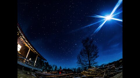 Outstanding 4K mountain cabin time lapse