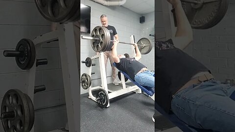 320lbs Incline Bench, Crazy 🤪 old man