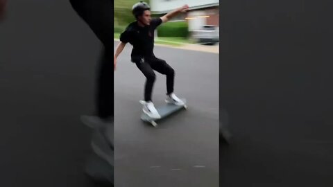 Switch heelside on some fresh pavement 🔥🤘🏼😍 #longboarding