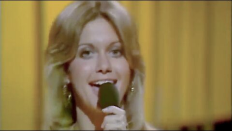 "Let Me Be There" - Olivia Newton John (LIVE 1973)