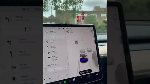The Fast Charge - How quickly Tesla Model Y recognize traffic lights?😵