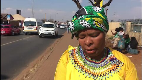 SOUTH AFRICA - Johannesburg - Presidential Inauguration - Soweto, interviews(videos) (9mT)