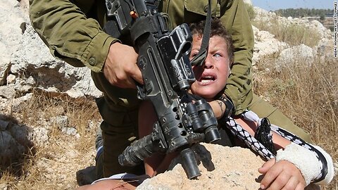 Soldados israelíes dispararon contra una niña que los observaba y filmaba con su teléfono
