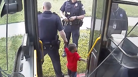 Hero bus driver in Milwaukee helps lost 2-year-old boy