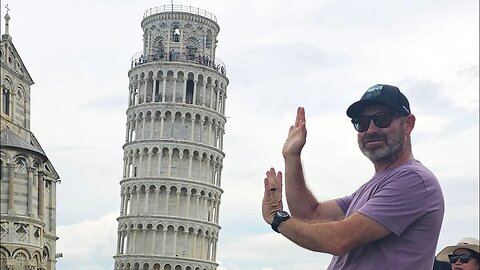 Michelangelo's David & The Leaning Tower of Pisa (Nailed the Pic!) - Italy VLOG 02