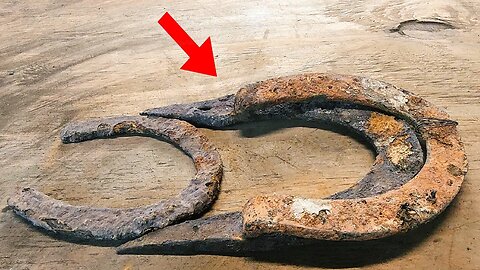 Electrolysis Rust Removal on 100 Year Old Lucky Horseshoes!