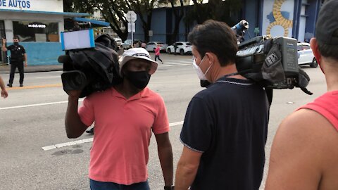 Cadenas de TV cubriendo lo que después no muestran