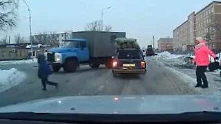 Un camion provoque un accident pour ne pas écraser un enfant