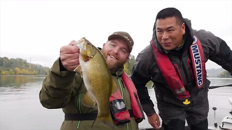 Willamette River Bass Fishing, We Found Some TREASURE!! | Addicted Life Ep. #17