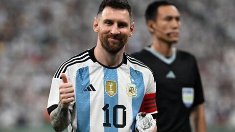 This WAS MESSI'S BRANCH WITH THE REFEREE after ARGENTINA'S VICTORY against ECUADOR with a GREAT GOAL