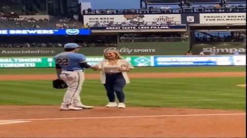 Instagram star Paige Spiranac wow baseball crowd as she wears low cut top for first pitch at Yankees