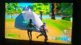 Fortnite em 1080p modo desempenho na APU A10 RX425-BB Quad Core da Maxsun + GT730 2GB GDDR5 5012MHz.