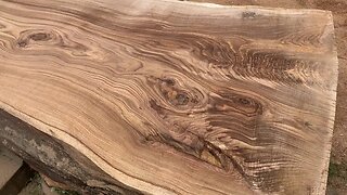 Sawed an old oak log into slabs, and there is such beauty