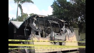 Mobile home fire extinguished near West Palm Beach