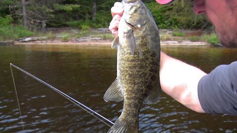 MidWest Outdoors TV Show #1616 - Voyagaire Houseboats and Smallmouth Bass at Crane Lake