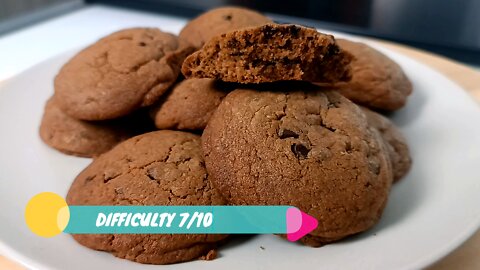 Delicious chocolate chips cookies with muscovado sugar