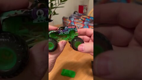 Grave Digger MONSTER JAM Truck Spin Master series 23 Unboxing #shorts