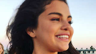 Selena Gomez BREAKS THIS Instagram Record!
