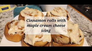 Homemade cinnamon rolls with maple cream cheese frosting #cinnamonrolls #maplesyrup