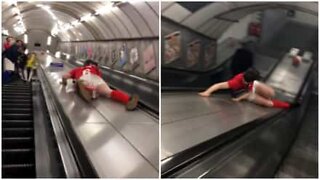 How not to go down the escalators