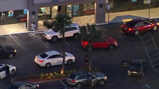 Looters break into AT&T store in Tampa