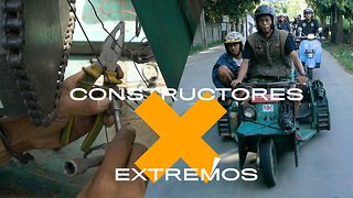 Constructores extremos de Yakarta que hacen vespas a lo 'Mad Max'