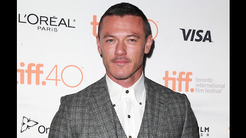 Luke Evans wants sexuality to stop being a 'novelty thing'