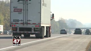 Bill requires driver to use blinkers when changing lanes