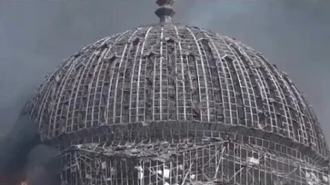 Giant dome collapses after fire breaks out at Indonesia mosque. #islam #indonesia #muslim
