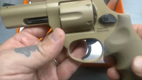 Unboxing Taurus 856 in FDE Finish