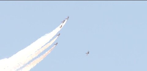 Thunderbirds doing Las Vegas flyovers