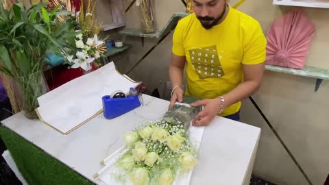 roses arrange flowers Bouquet. || flower wrapping techniques || Flower Bouquet arrangement