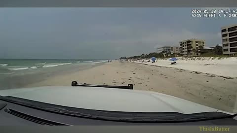 Pinellas deputy helps reunite lost child with mom on beach