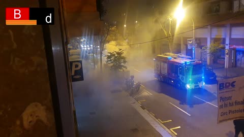 Arde un contenedor en el la Dreta de l'Eixample