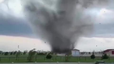 Andover Tornado 🌪️ showing it's power. 💥