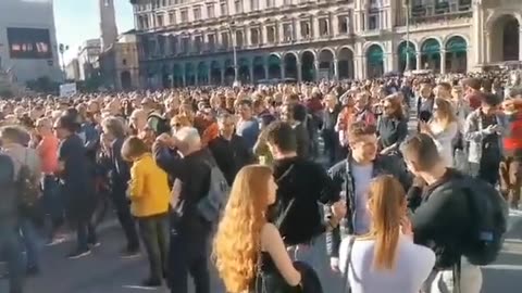 Milan Italy 🇮🇹 Anti Nato War, Anti EU, Anti Govt Lies 🔥