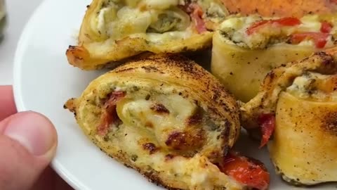 PESTO CHICKEN PINWHEELS🤤🤤